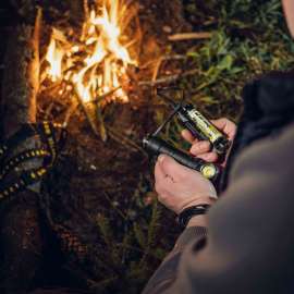 ARMYTEK WIZARD C2 PRO MAX LED ZAKLAMP